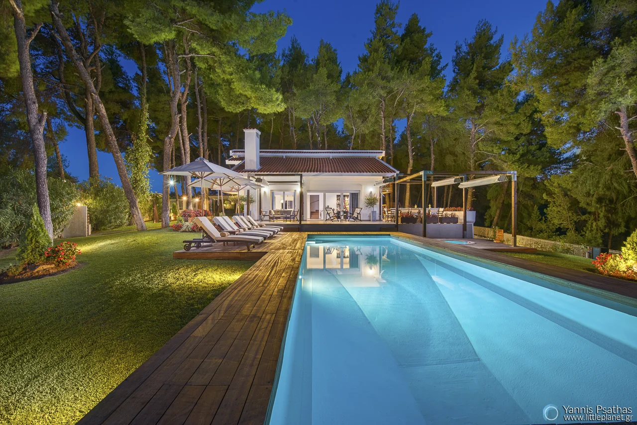 Outdoor swimming pool, Sani White Villa, Halkidiki